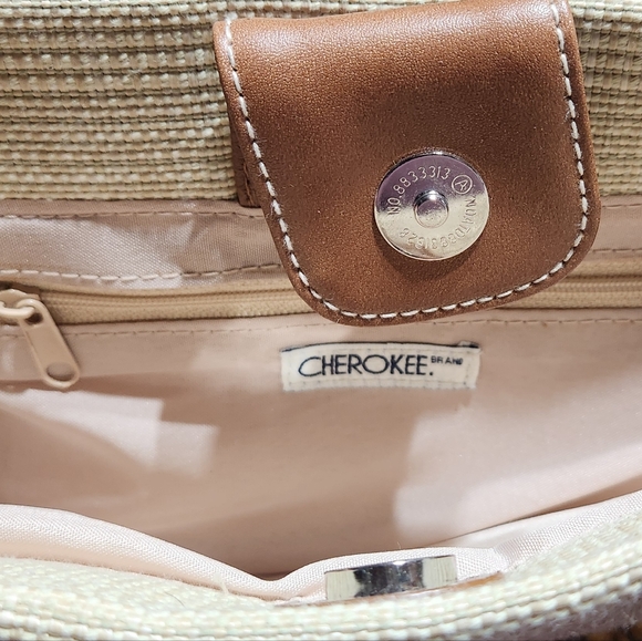 🌞5 For $20 NWT Embroidered Beaded Fruit Shoulder Bag Cherokee - Picture 5 of 5